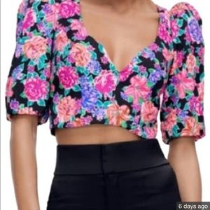 Zara crop flower print top!